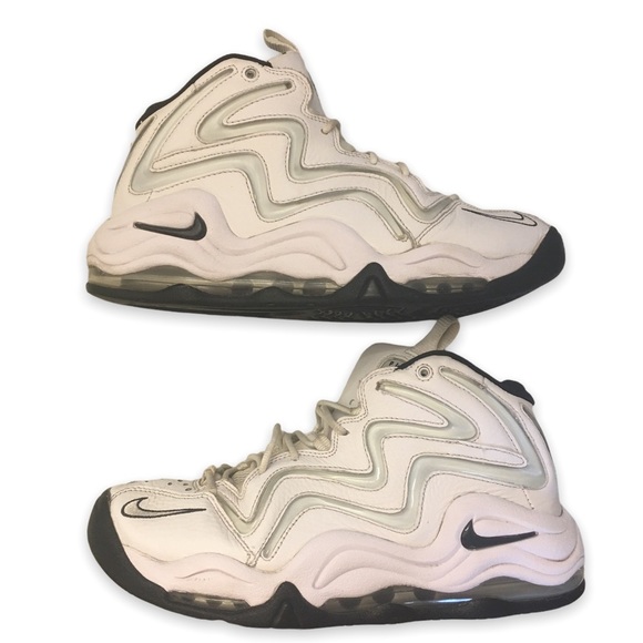 Nike Other - Nike Air Pippen High Top Sneakers Sz 9